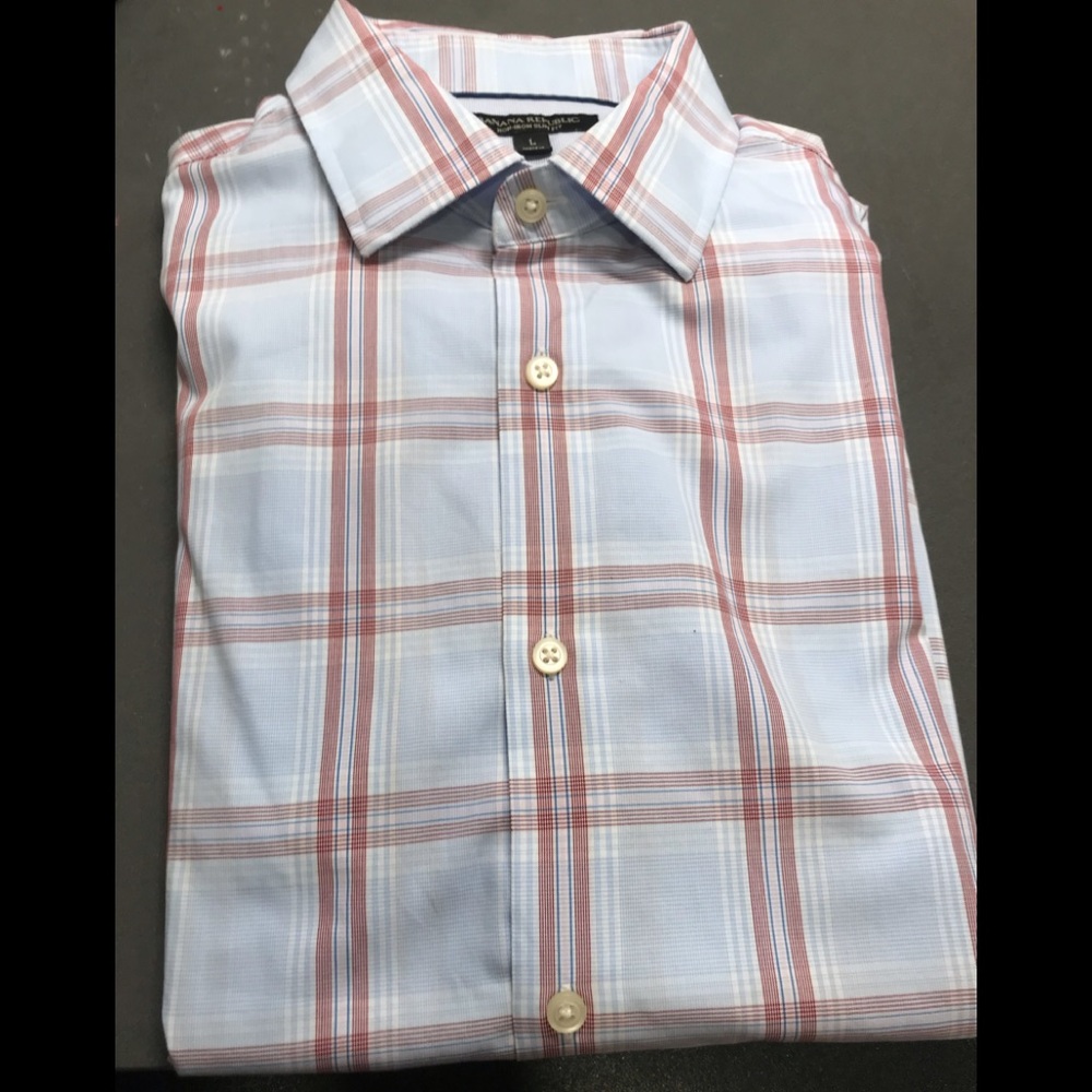 Men’s point collar button down slim shirt